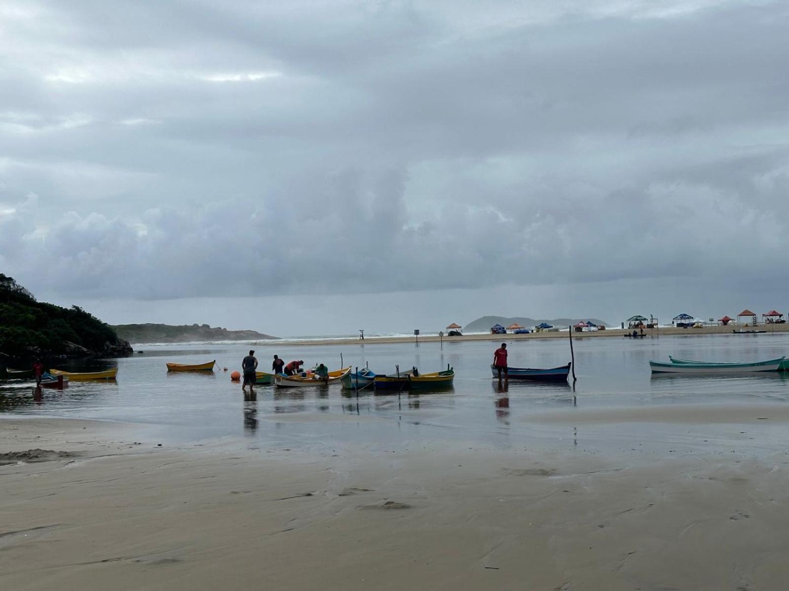 Appartamento Pousada Paraiso Ap Proximo Ao Centro Da Praia De Baixo Palhoça Esterno foto